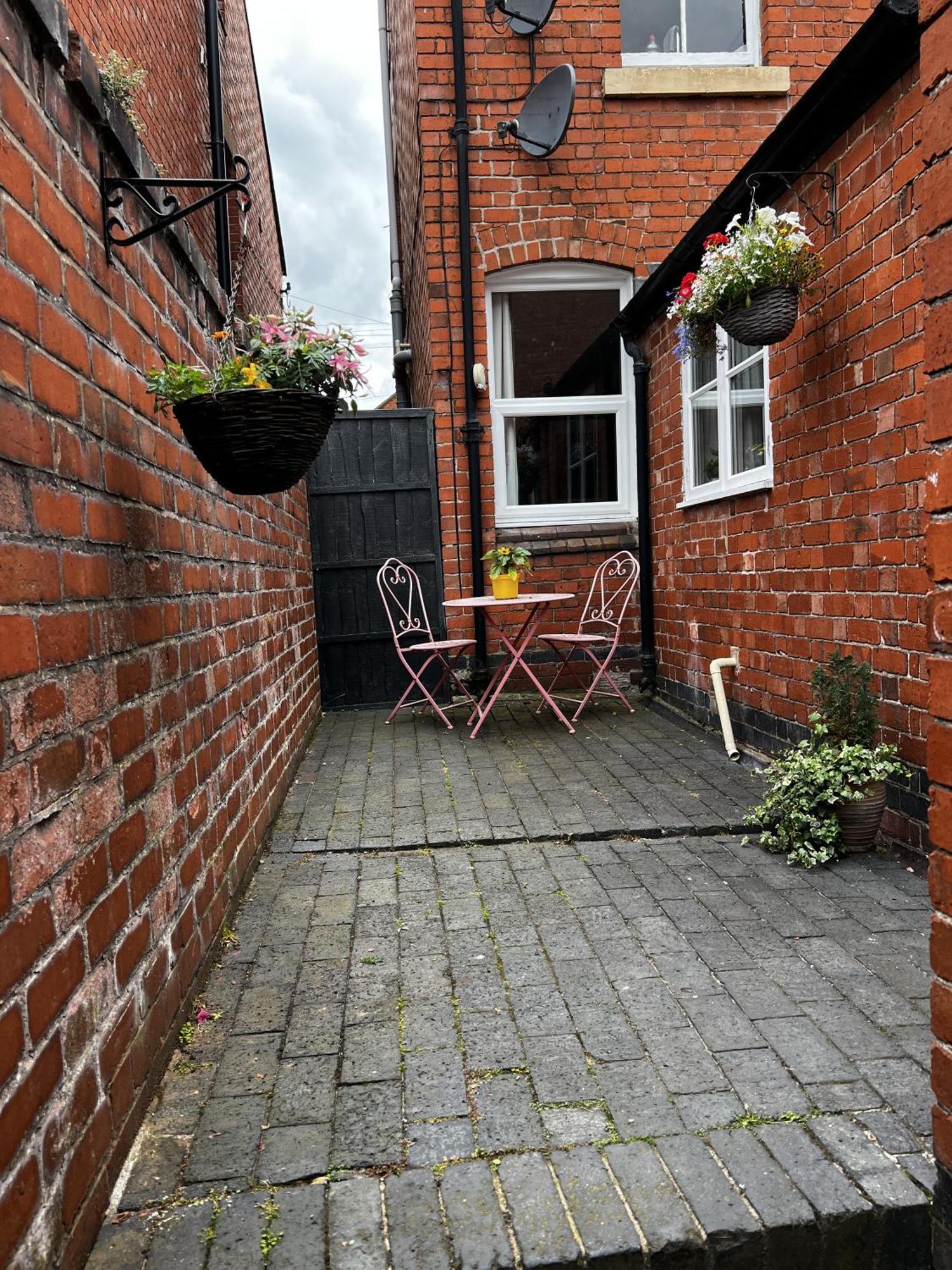 Apartamento Cartref - Fully Equipped And Stunning Town Flat Shrewsbury Exterior foto