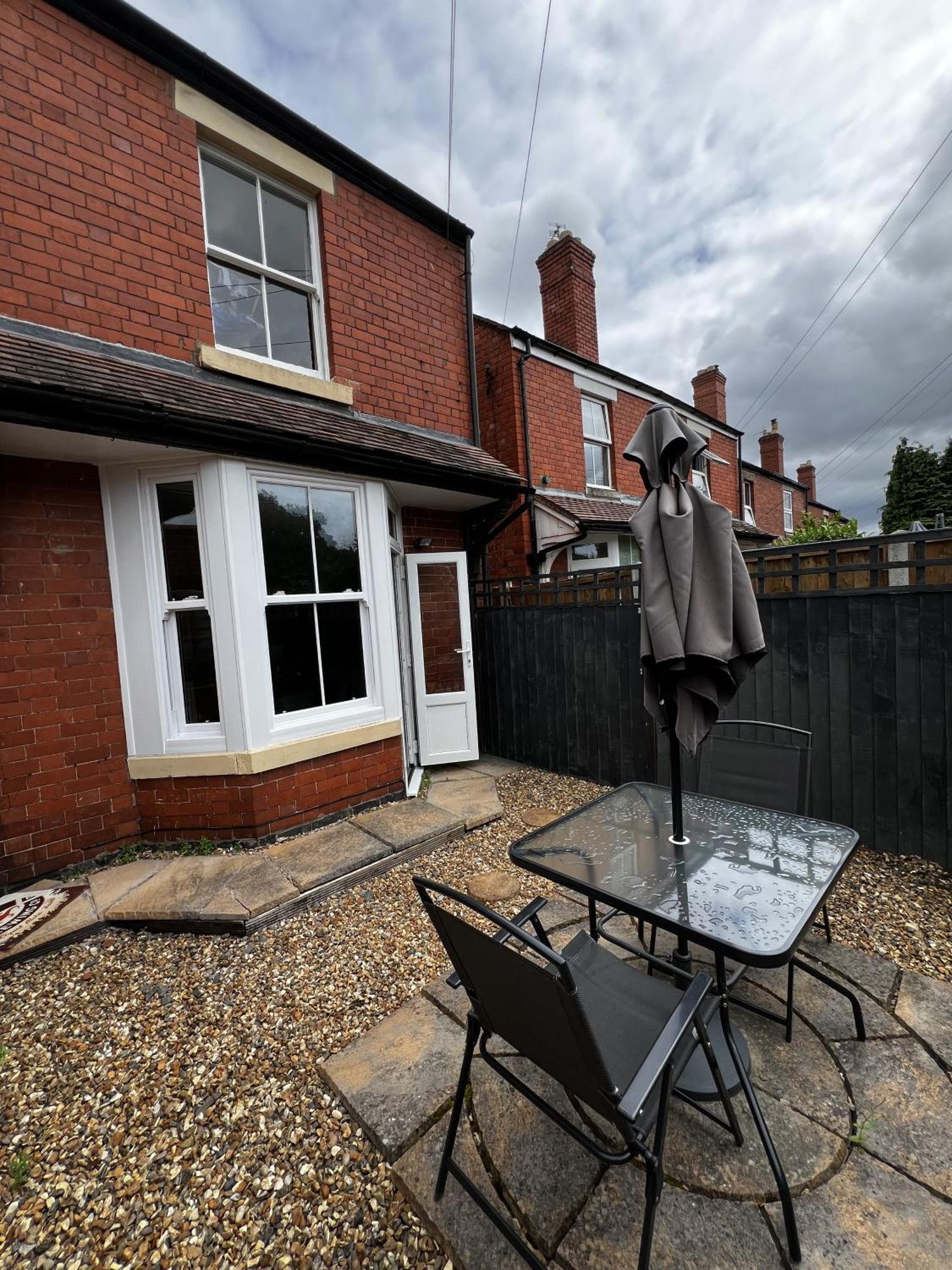 Apartamento Cartref - Fully Equipped And Stunning Town Flat Shrewsbury Exterior foto